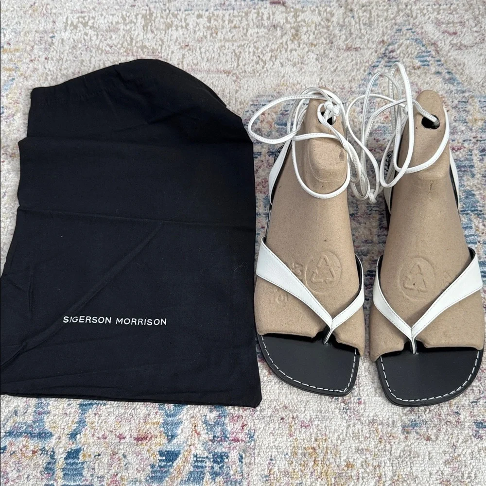 👡 Sigerson Morrison white leather Noah sandals. Size 38. NWT.